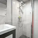 Amazing In With Swimming Pool * Aramon