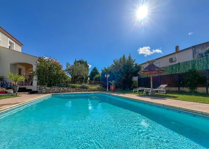 Awesome In With Outdoor Swimming Pool *